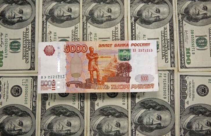 Photo of Курс доллара превысил 92 рубля